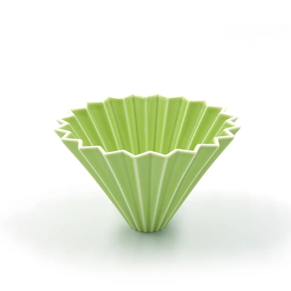 Origami Ceramic Dripper with Wooden Base 01